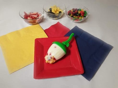 Fruit and yogurt popsicles