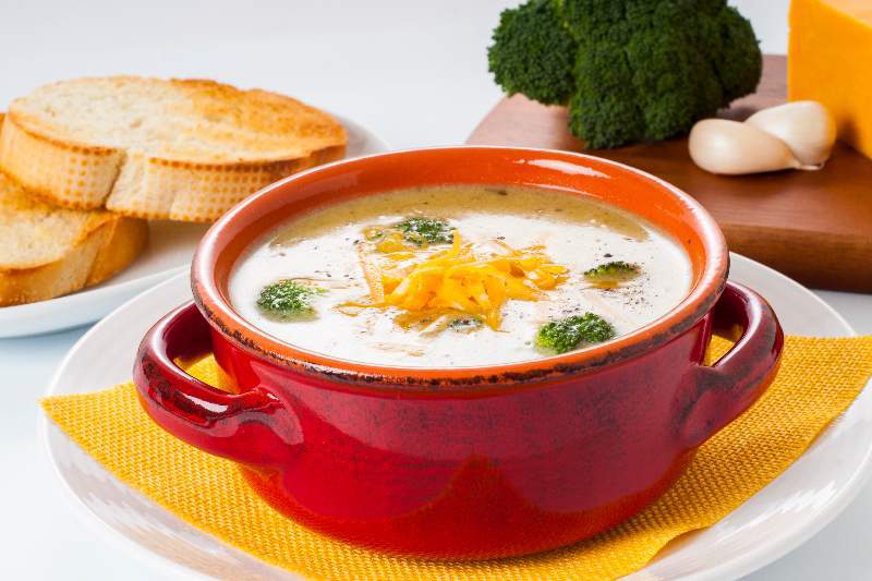 broccoli, cheesy broccoli soup, soup, national soup month