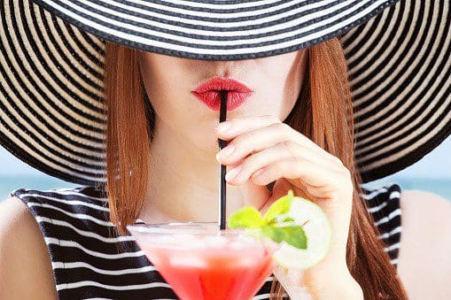 dangers of drinking, daily drinks, daily glass of wine, drinking increases your death risk
